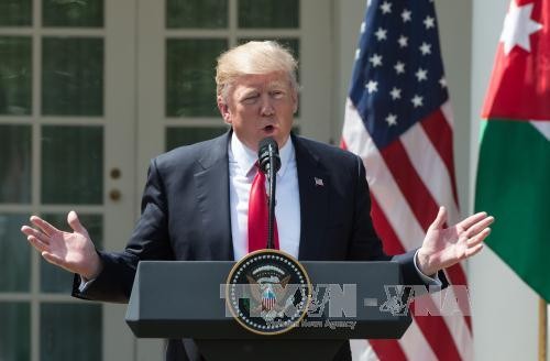 Trump : les Etats-Unis résoudront seuls le problème nord-coréen si la Chine n'aide pas - ảnh 1